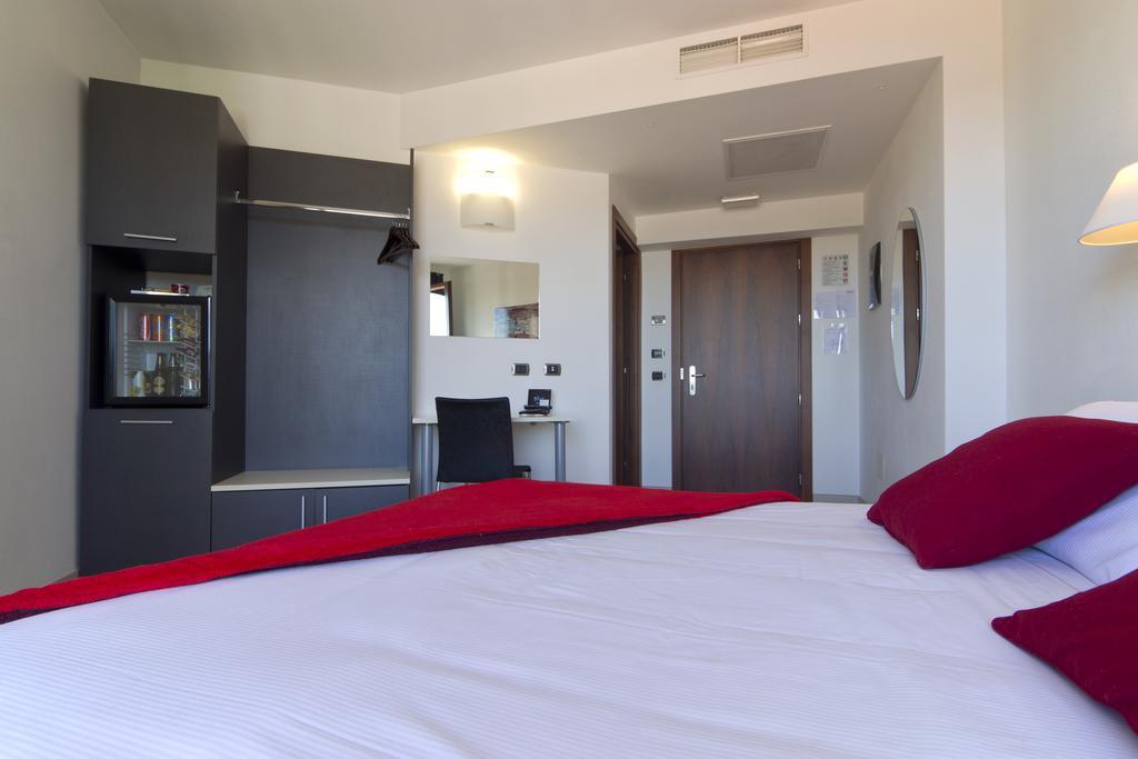 Hotel La Locanda Cadrezzate Bagian luar foto