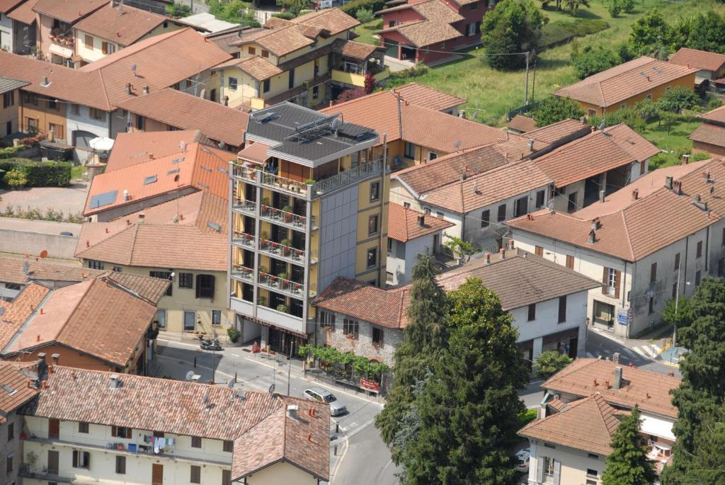 Hotel La Locanda Cadrezzate Bagian luar foto