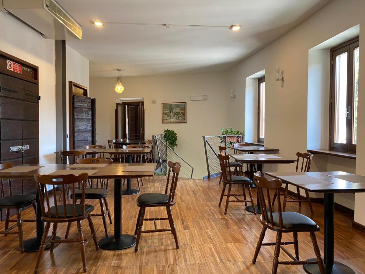 Hotel La Locanda Cadrezzate Bagian luar foto